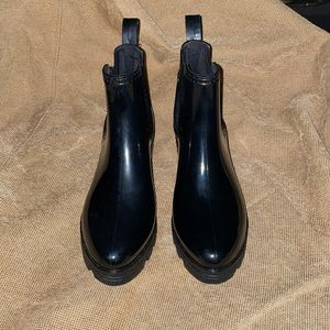 Womens size 9 Seven rubber boots